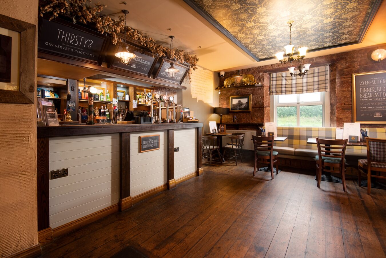 The traditional bar at The Lindisfarne Inn
