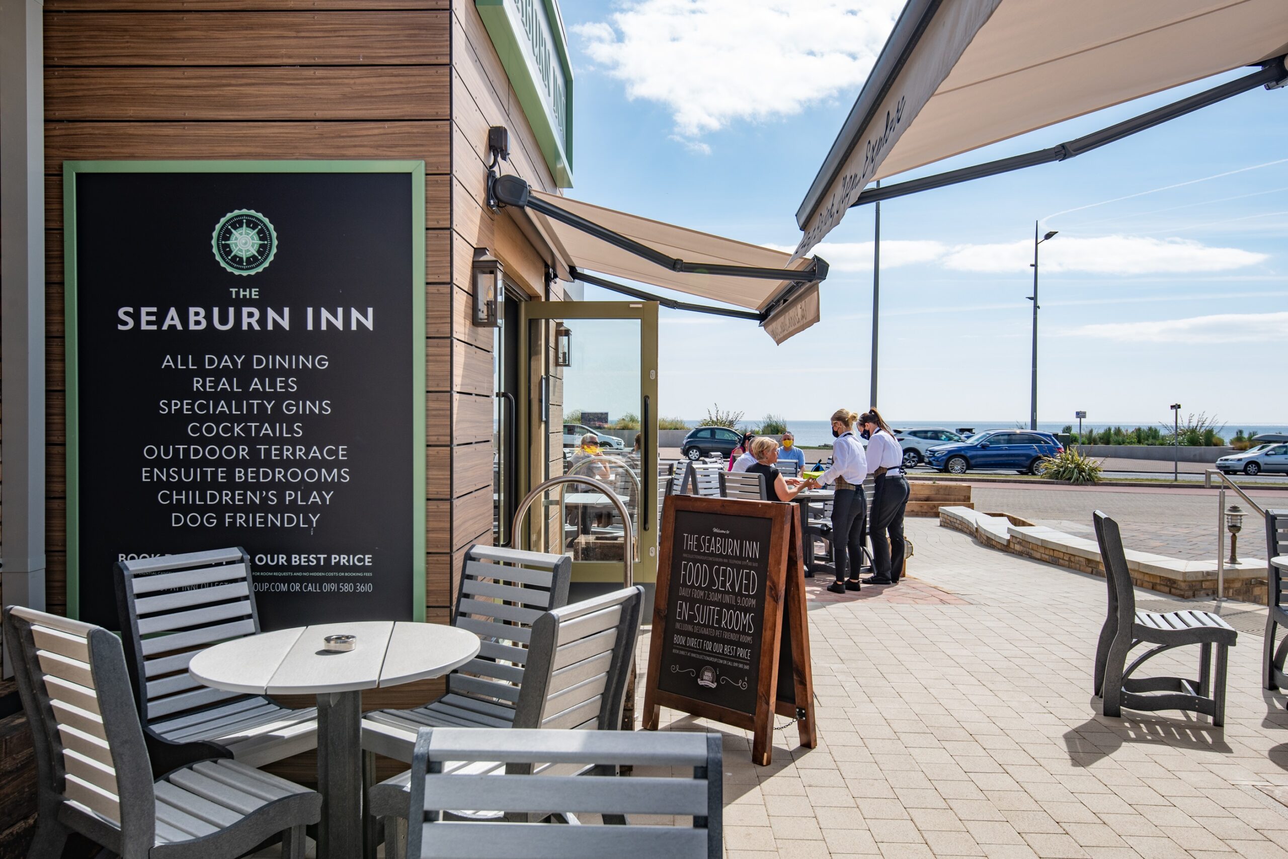 An outdoor plaza at The Seaburn Inn