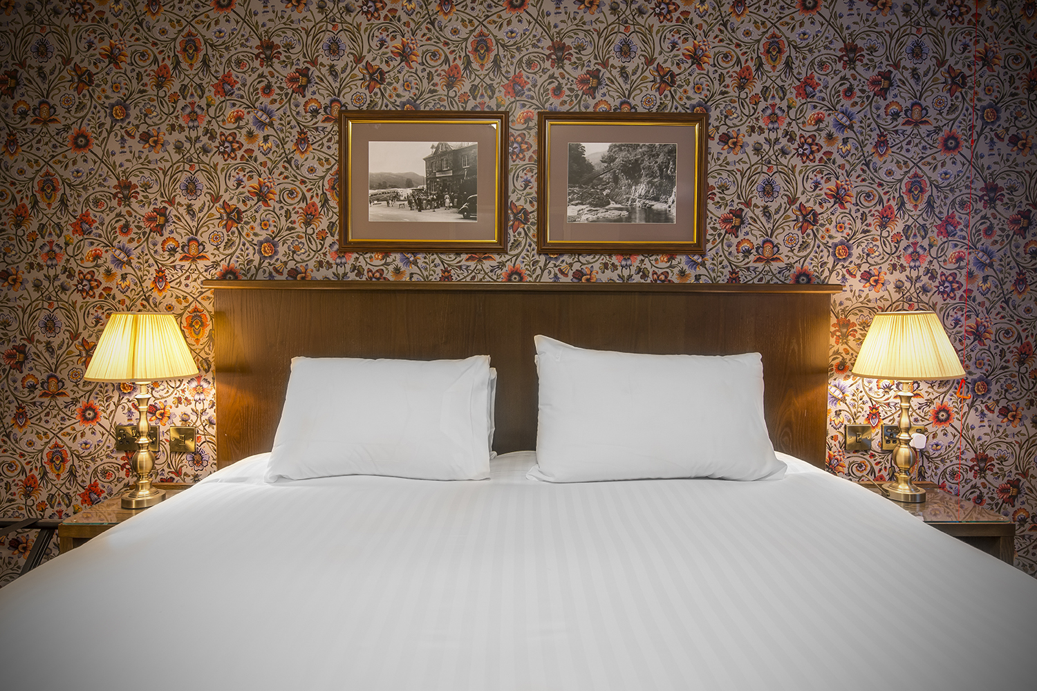 The Swallow Falls Inn room