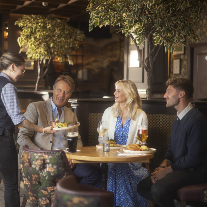 dining in restaurant